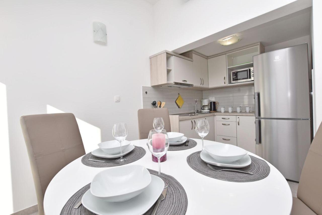 Apartments Danolic พิสัก ภายนอก รูปภาพ